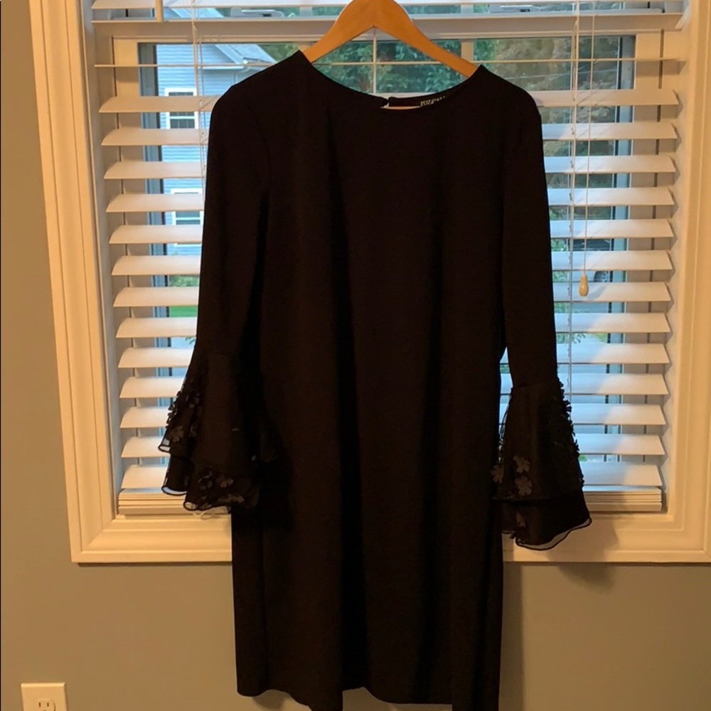 Roz & Ali black dress